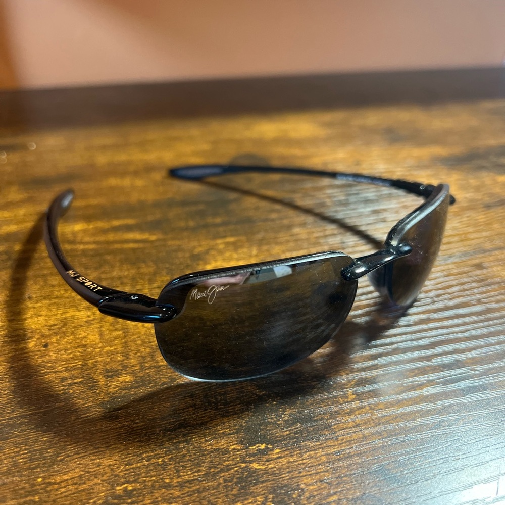 AUTHENTIC Maui Jim Sunglasses